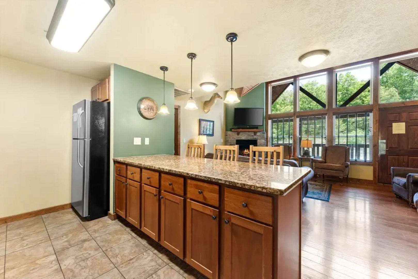 Timeless Memories Lodge 6 Bedroom Cabin by RedAwning