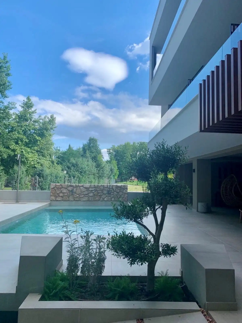 Funtukaki By The Pool