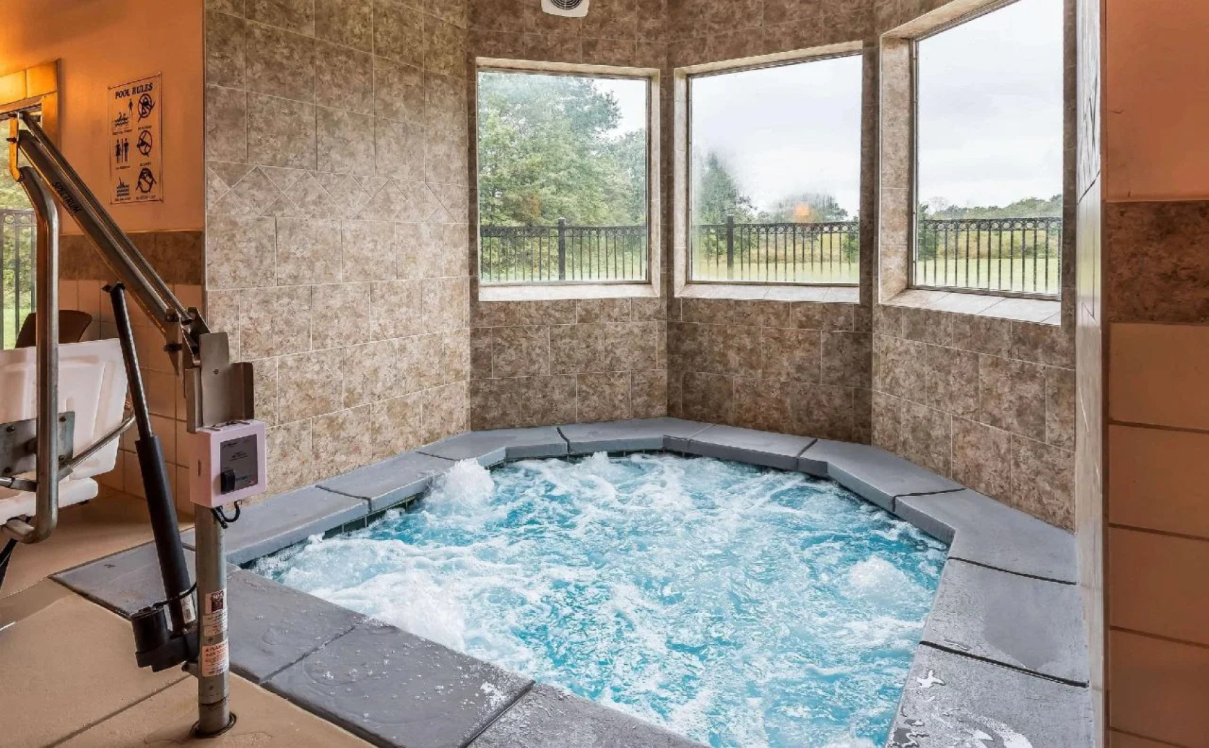 Comfort Inn & Suites Pittsburg KS