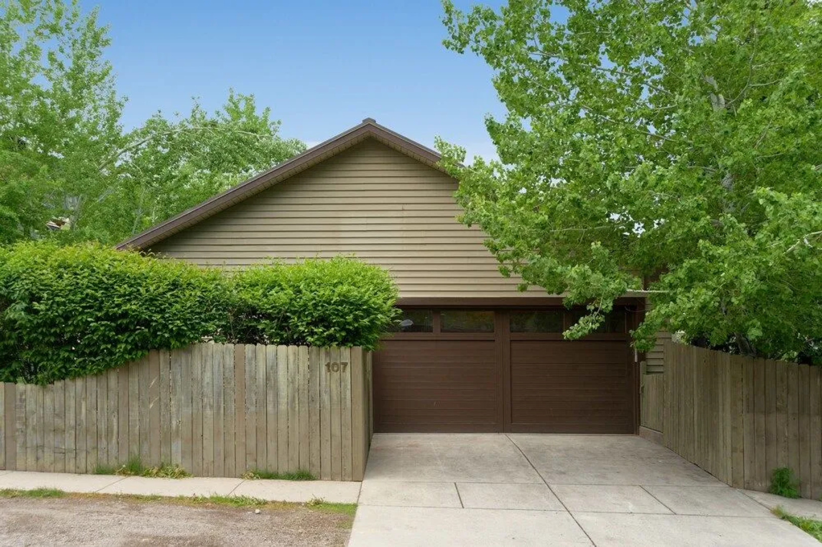 Frias Homes Of Aspen