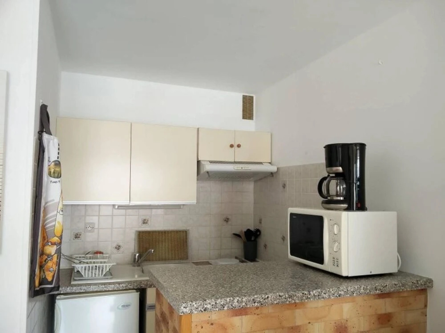 Studio in Gruissan, With Pool Access and Furnished Balcony - 200 m Fro