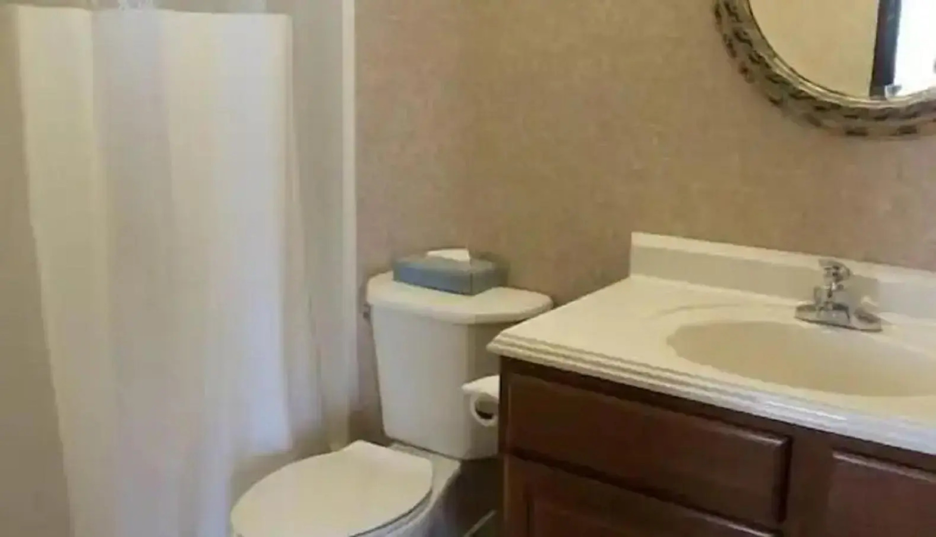 Shoreline Inn & Conference Center, an Ascend Collection Hotel