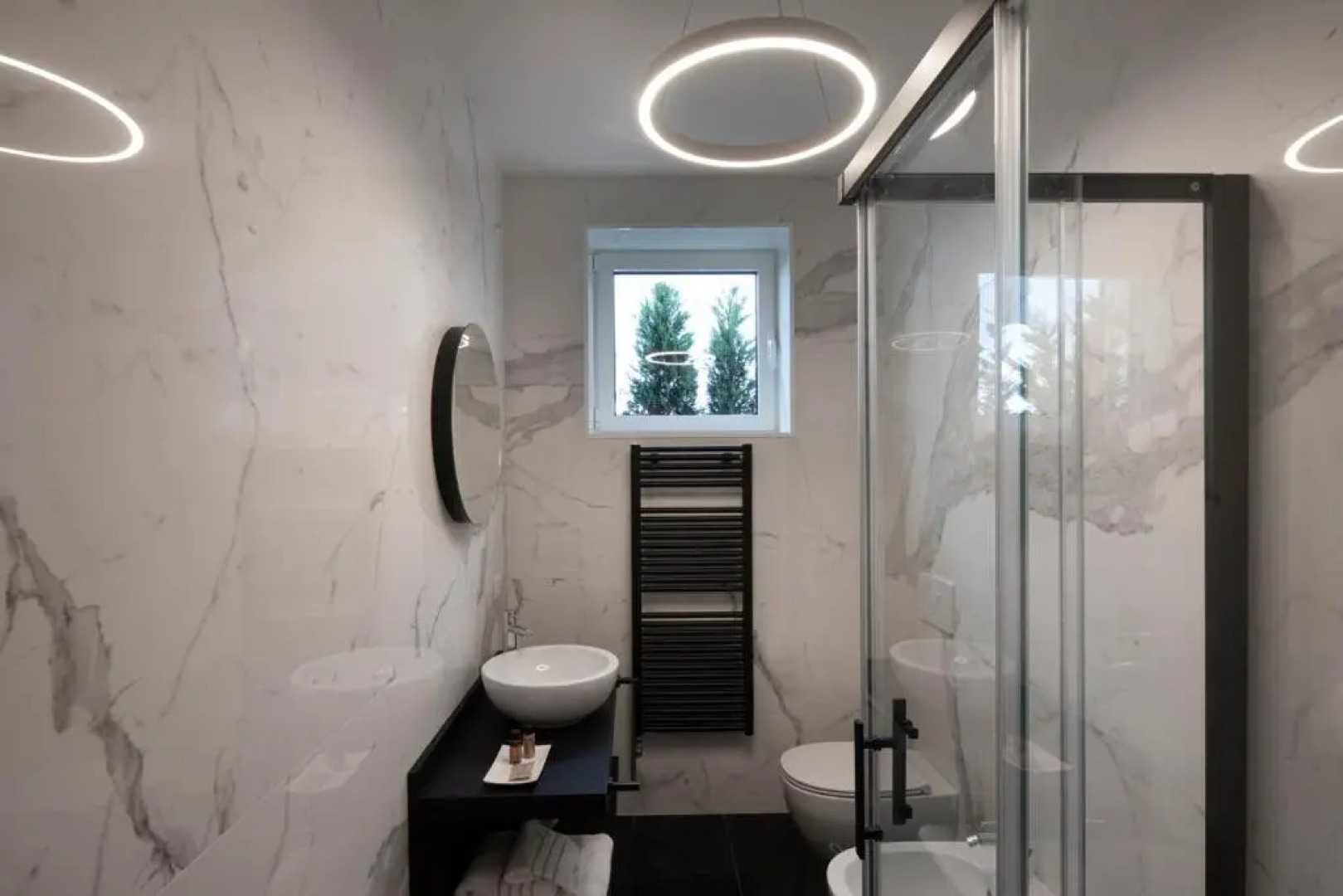 OPHELIA Lounge Restaurant Hotel