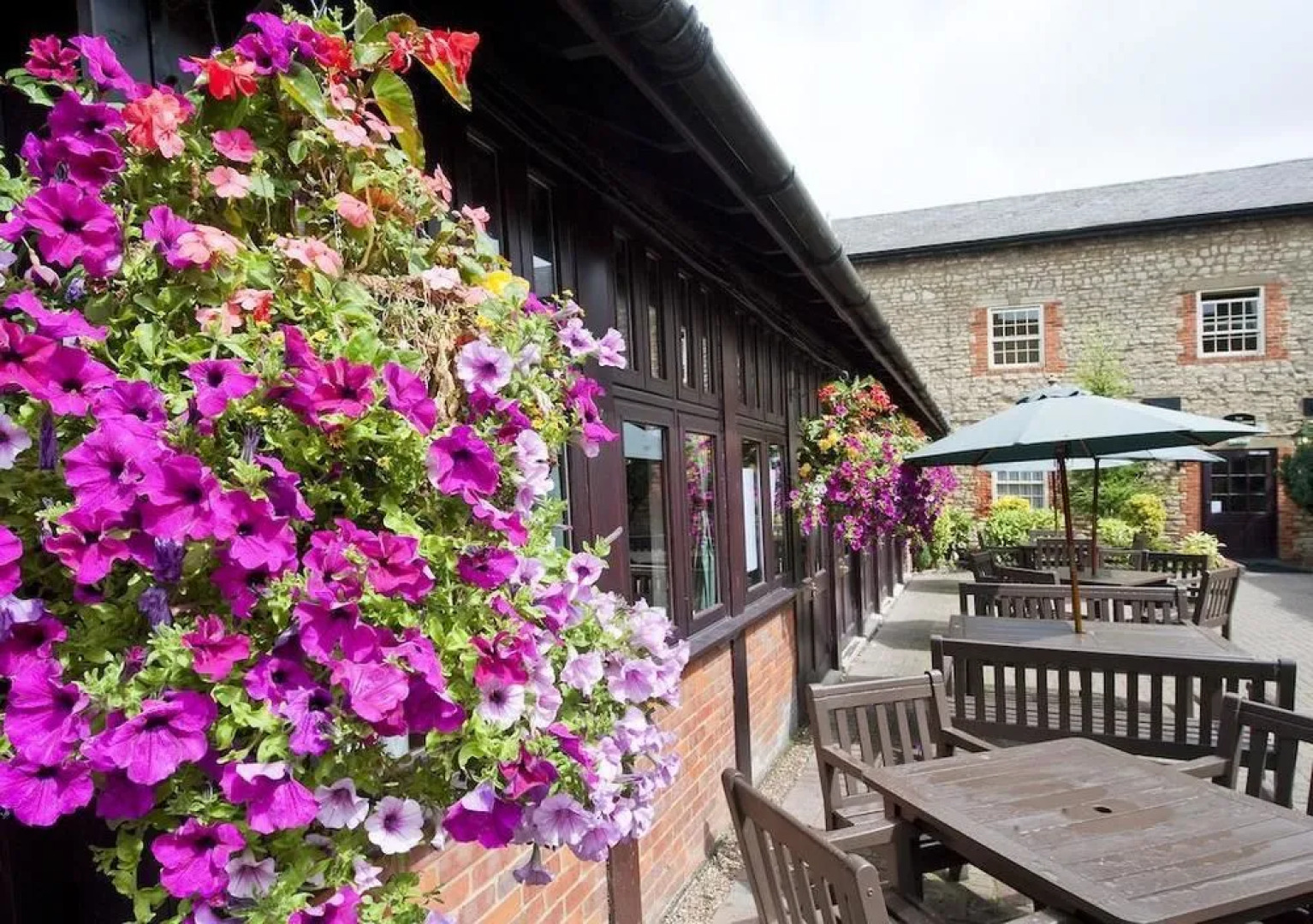 Cock Hotel Stony Stratford by Greene King Inns