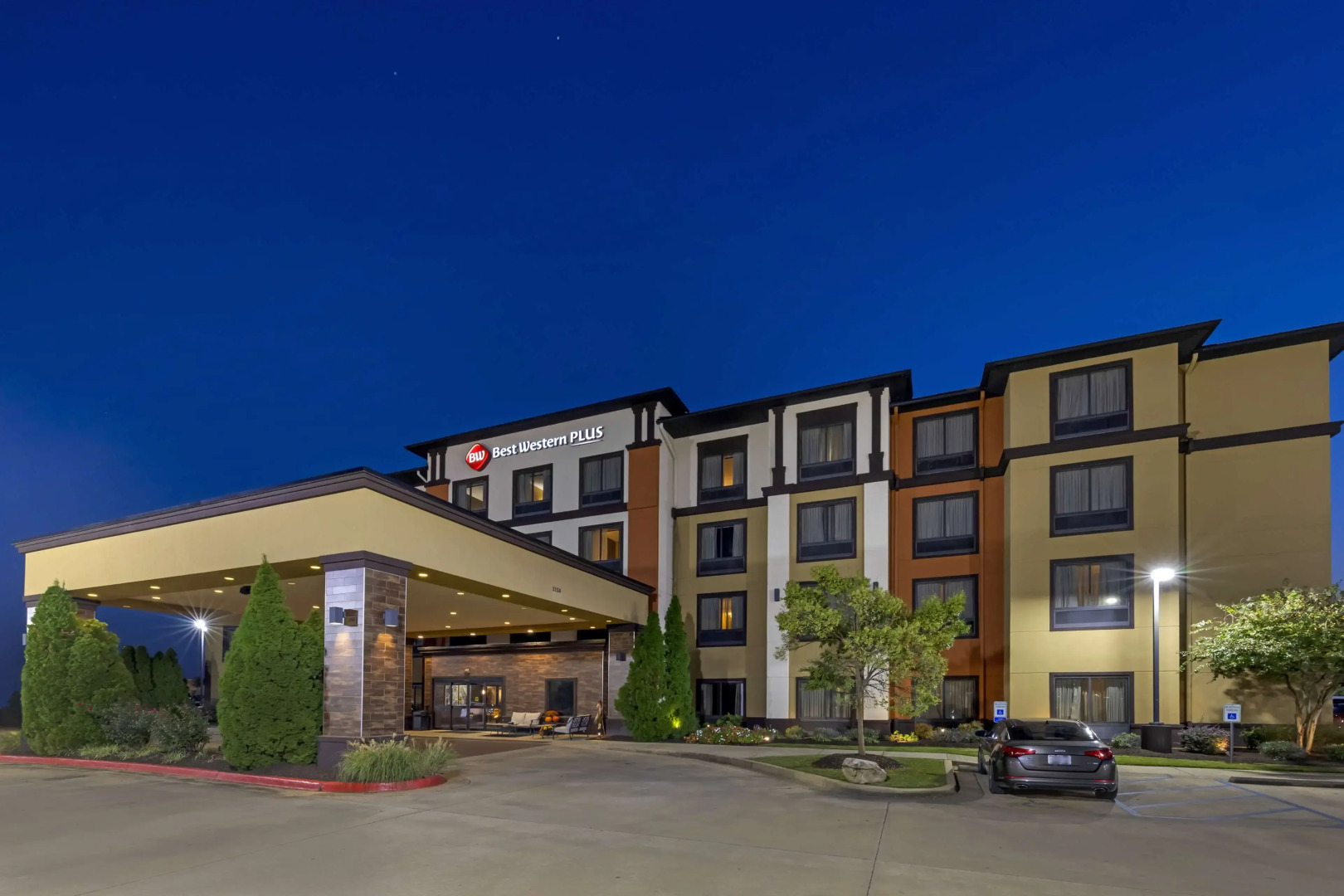 Best Western Plus Tupelo Inn & Suites