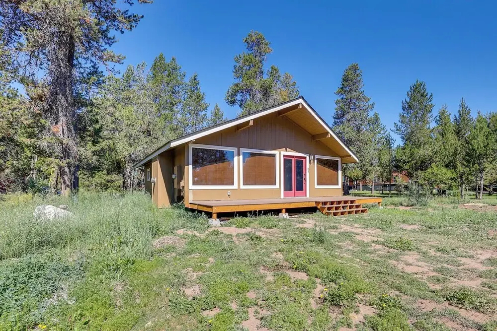 Donnelly Cabin w/ Fire Pit: 5 Mi to Boat & Ski!