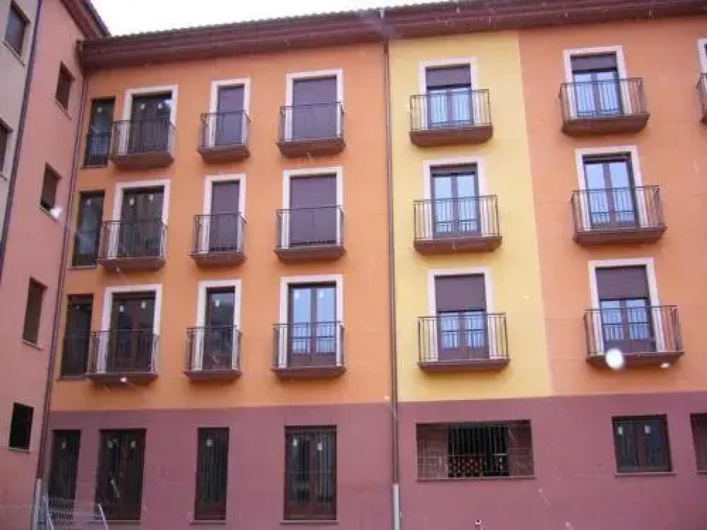 Apartamentos Puerta Muralla