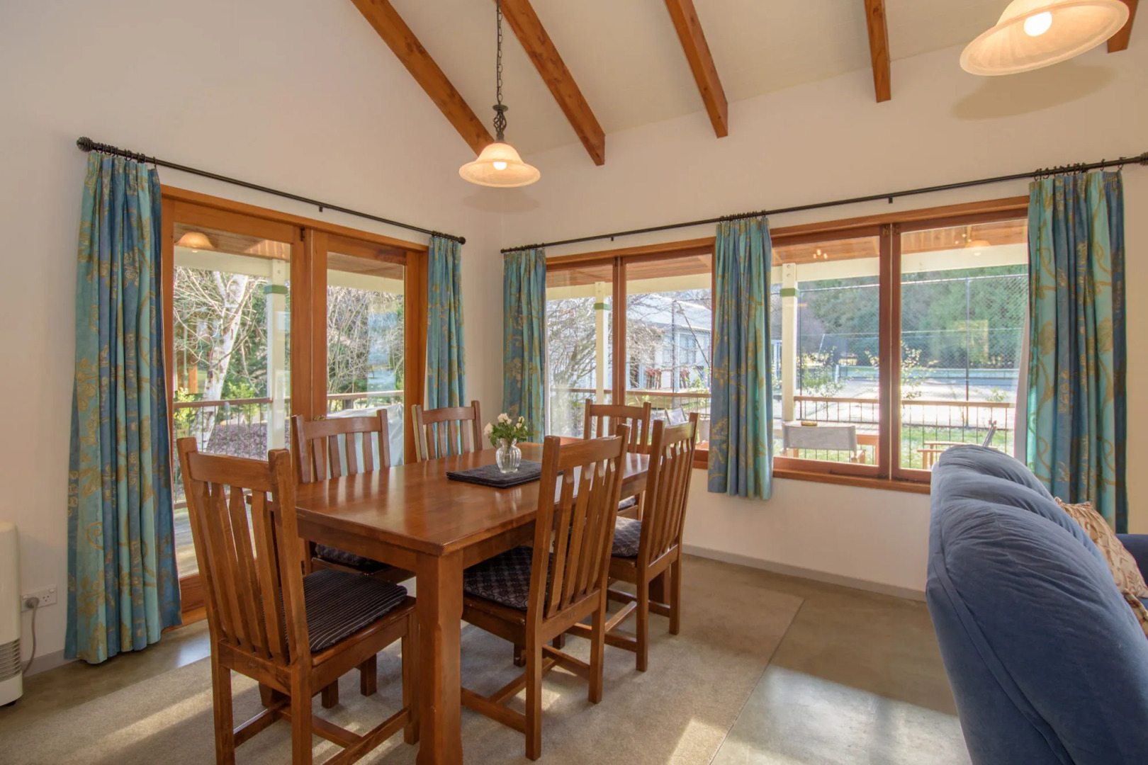 Willowbrook Country Apartments