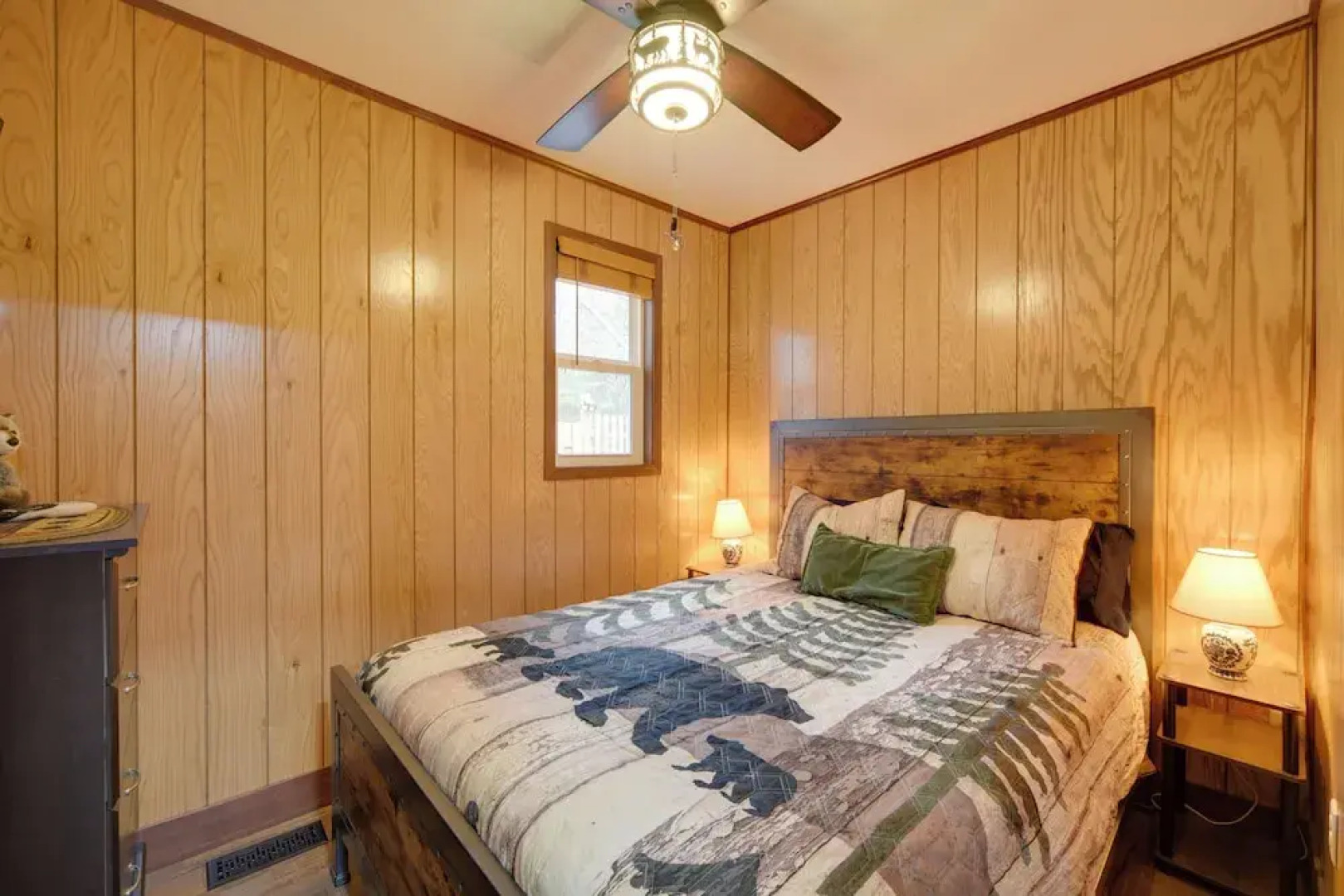 Solon Springs Getaway w/ Dock & Kayaks!