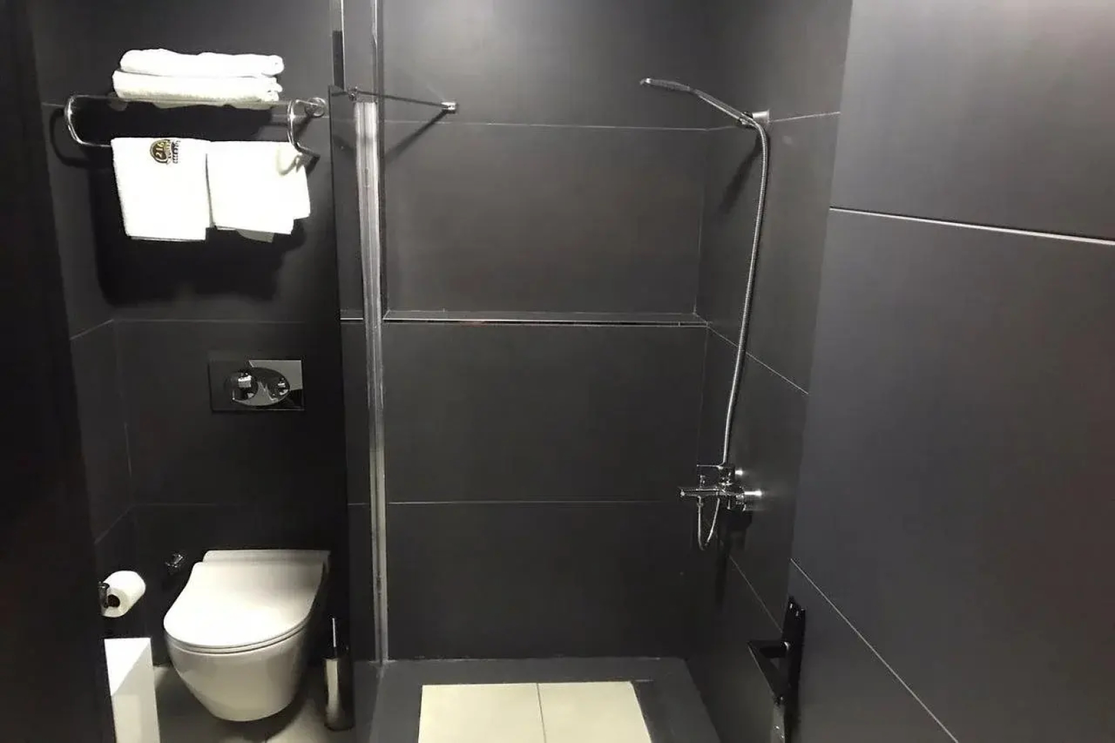 216 Eagle Palace Suite