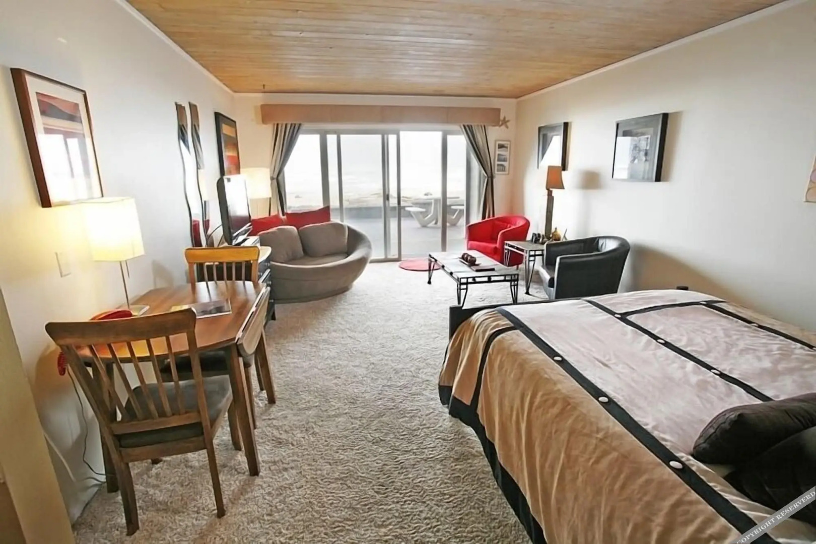 The Lanai At The Cove