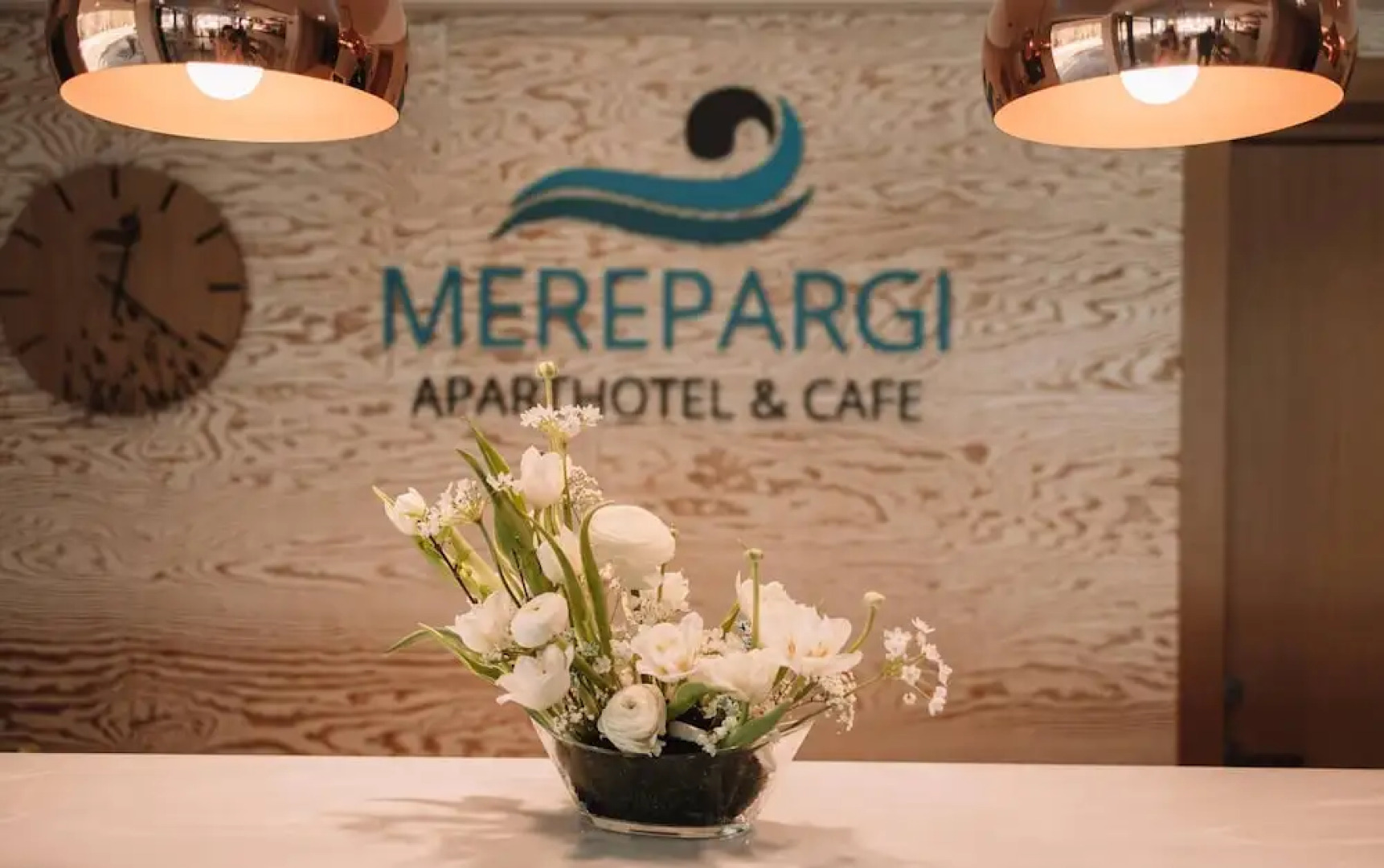 Merepargi ApartHotel & Cafe