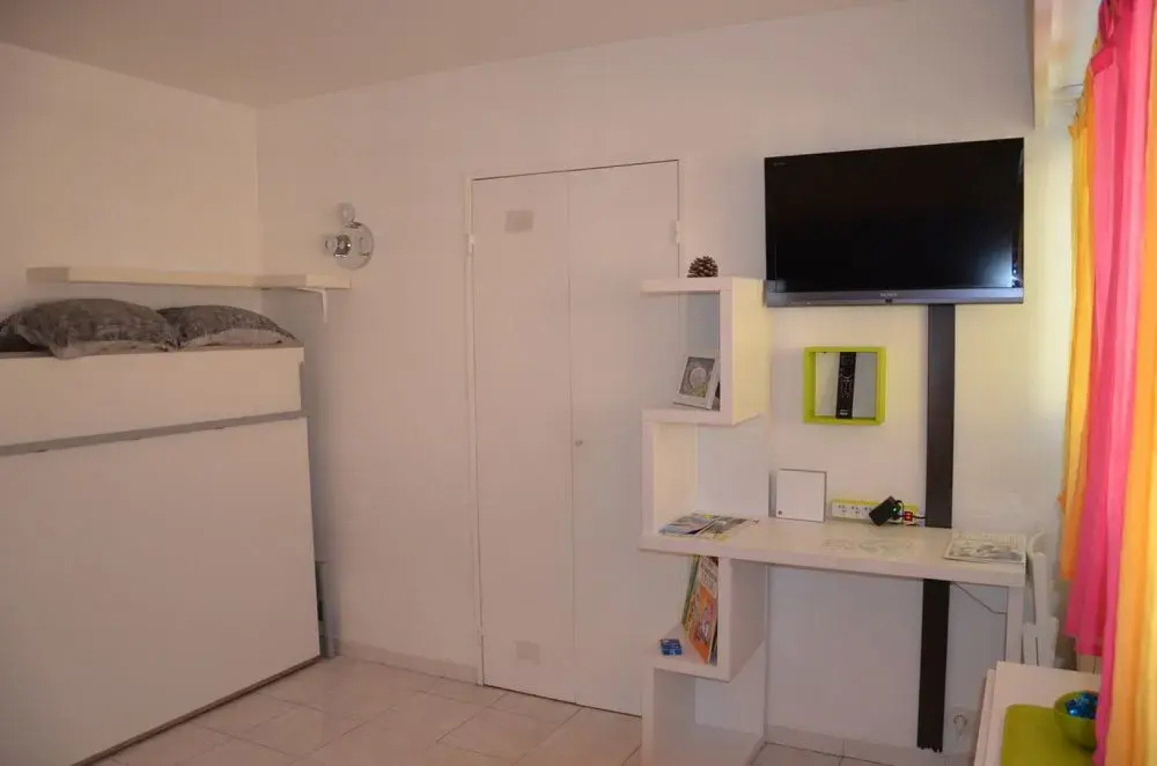 Grand studio vue mer à Marina Baie des Anges