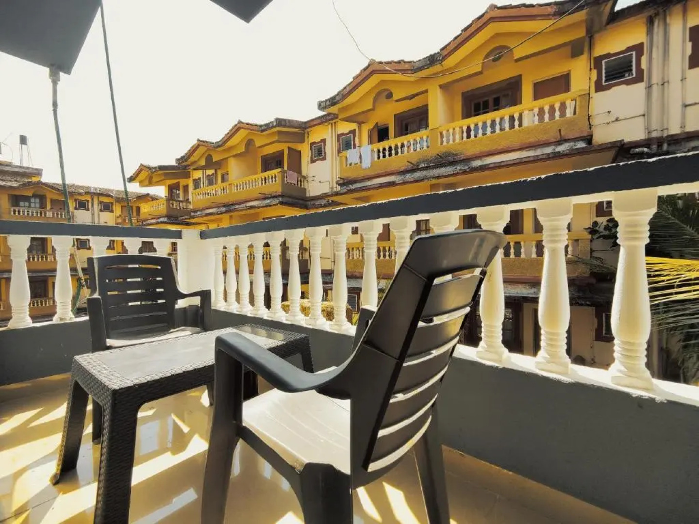 Candolim Glitter Sand