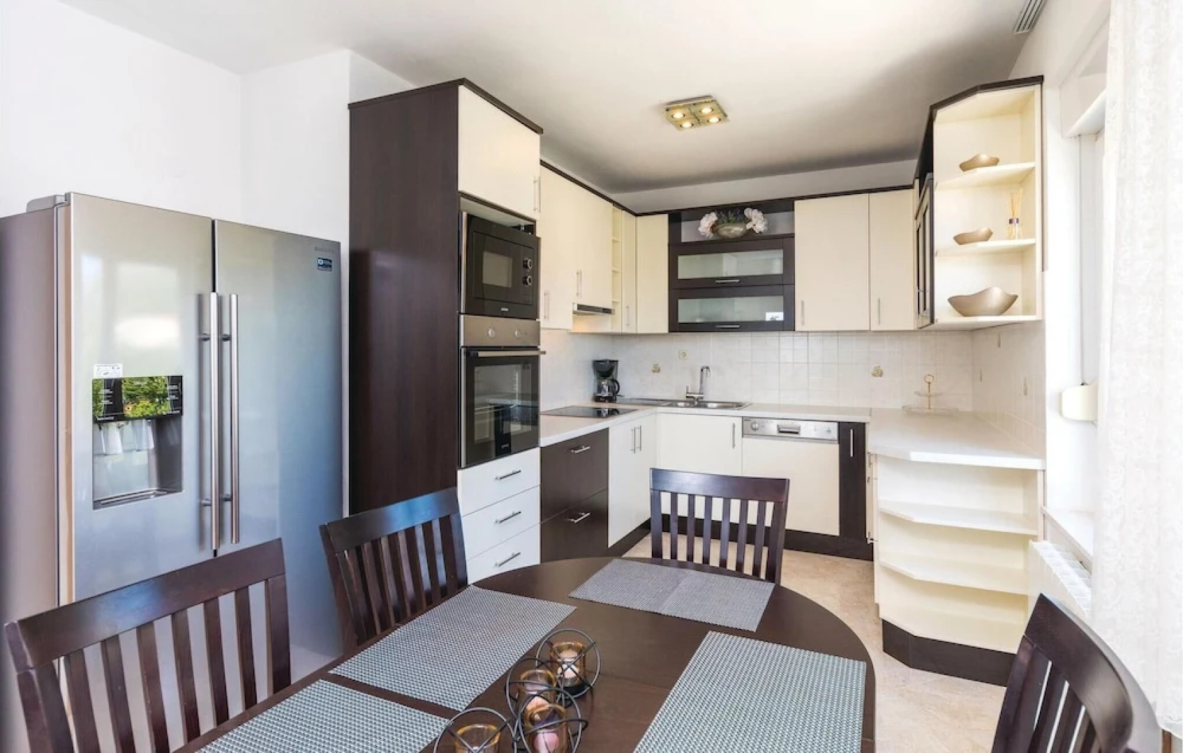 Nice Home in Kastel Kambelovac With Wifi and 4 Bedrooms