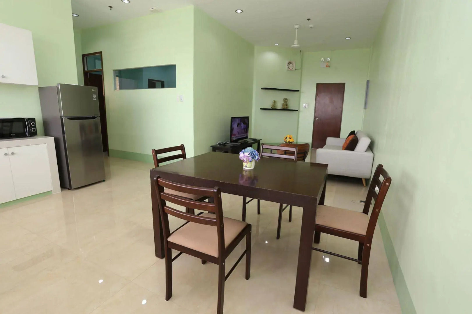 Alicia Tower Residences - Adult Only - Hostel