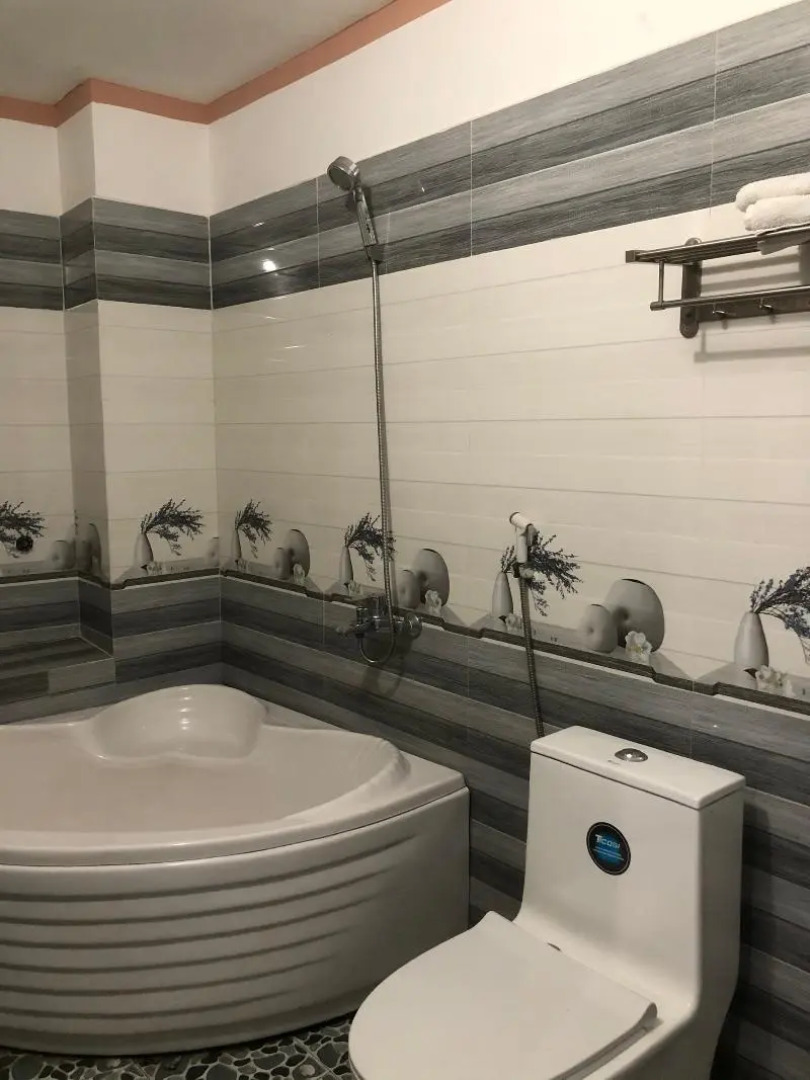 Hoa Ban Hotel by ZUZU