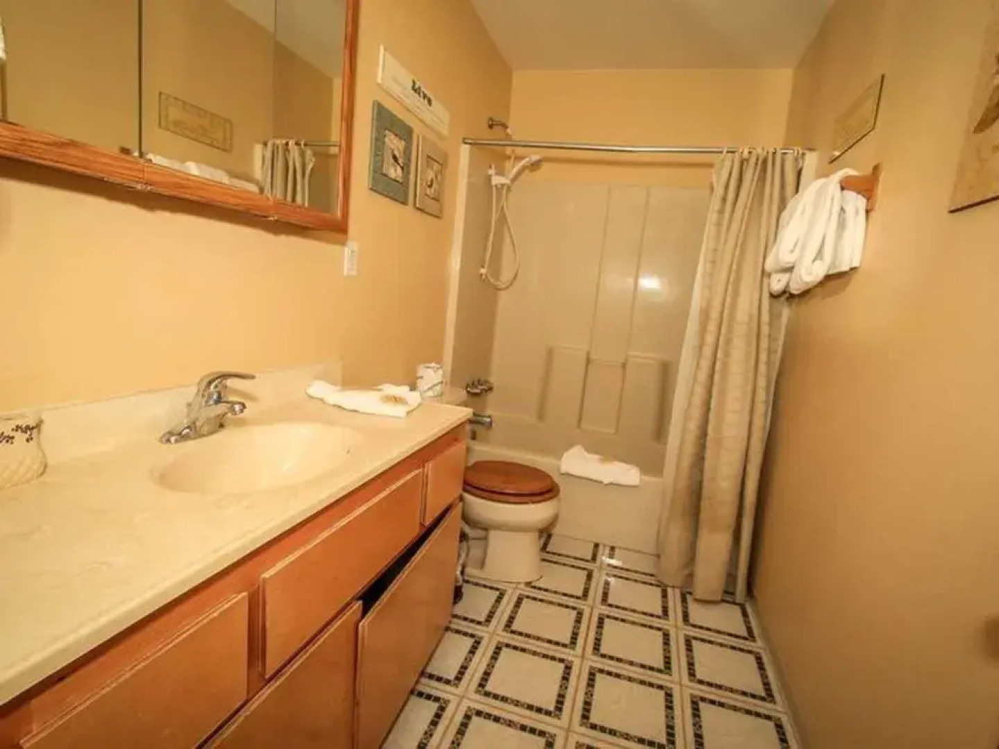 Family Fun Inn #1256