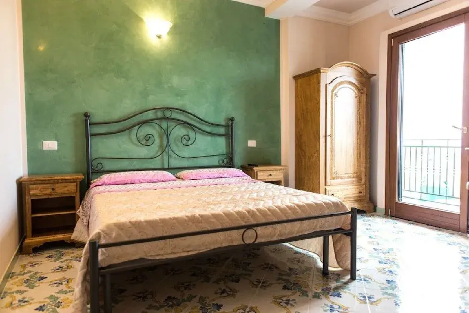 Rianna Rooms & Breakfast