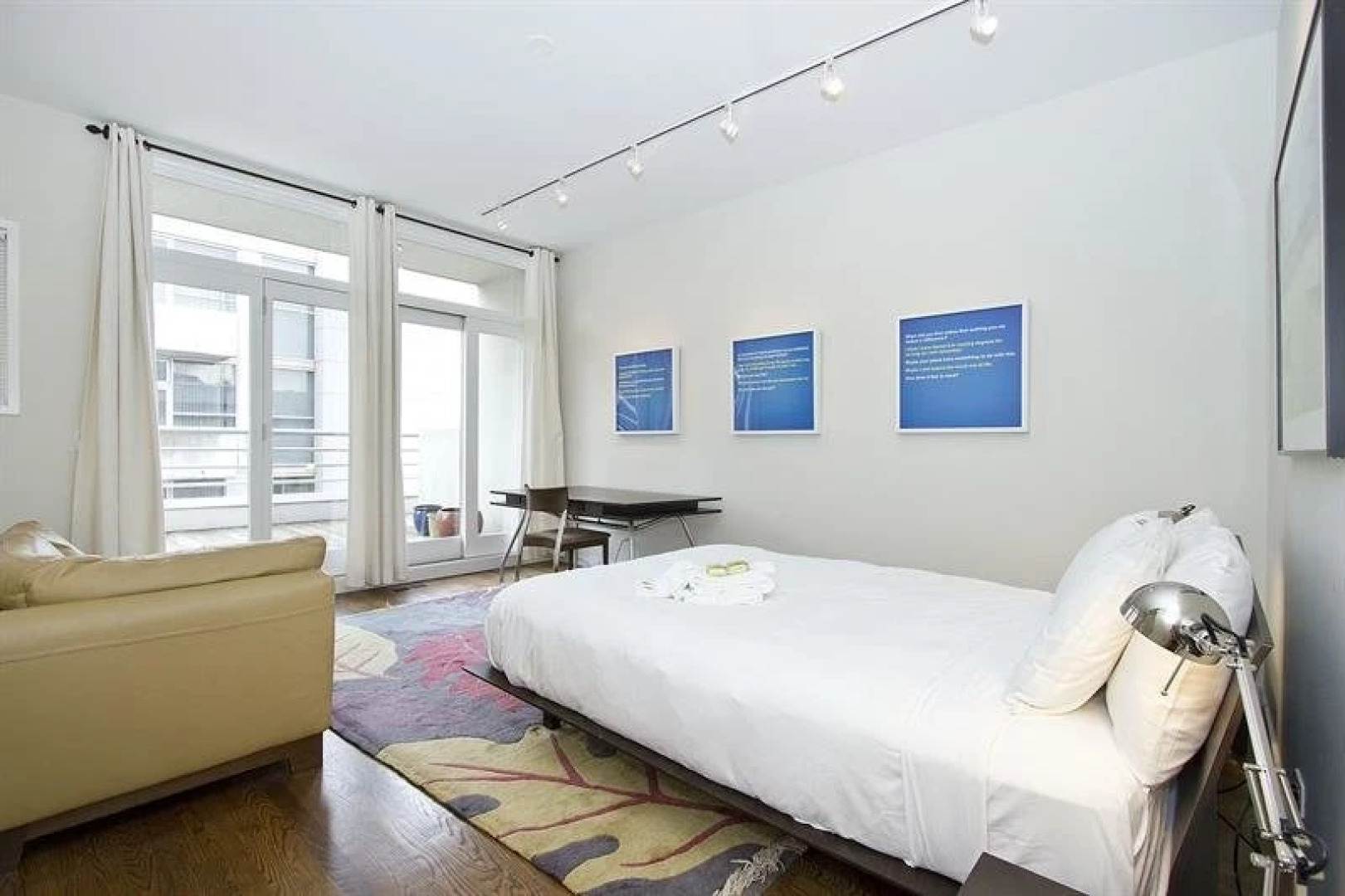 Artsy 3Br In River West By Sonder