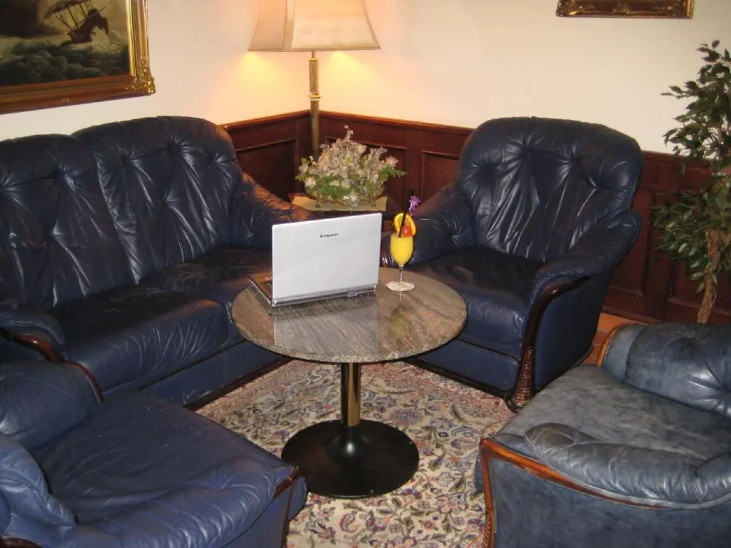 BASLERTOR Summer Pool Hotel