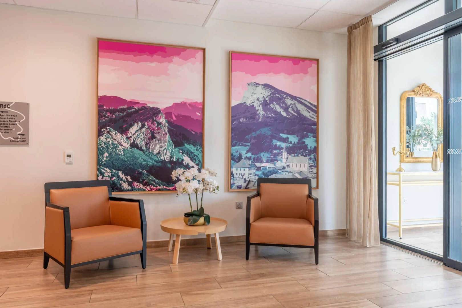 Quality Suites Villefontaine