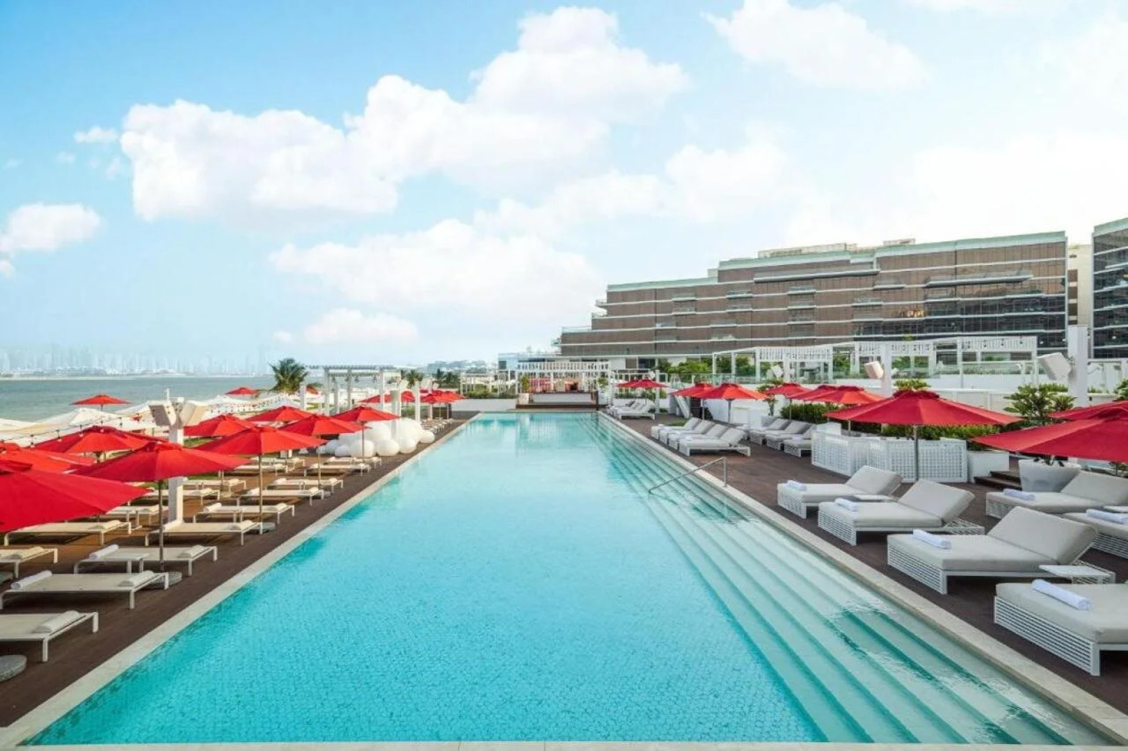 Th8 Palm Dubai Beach Resort, Vignette Collection, by IHG