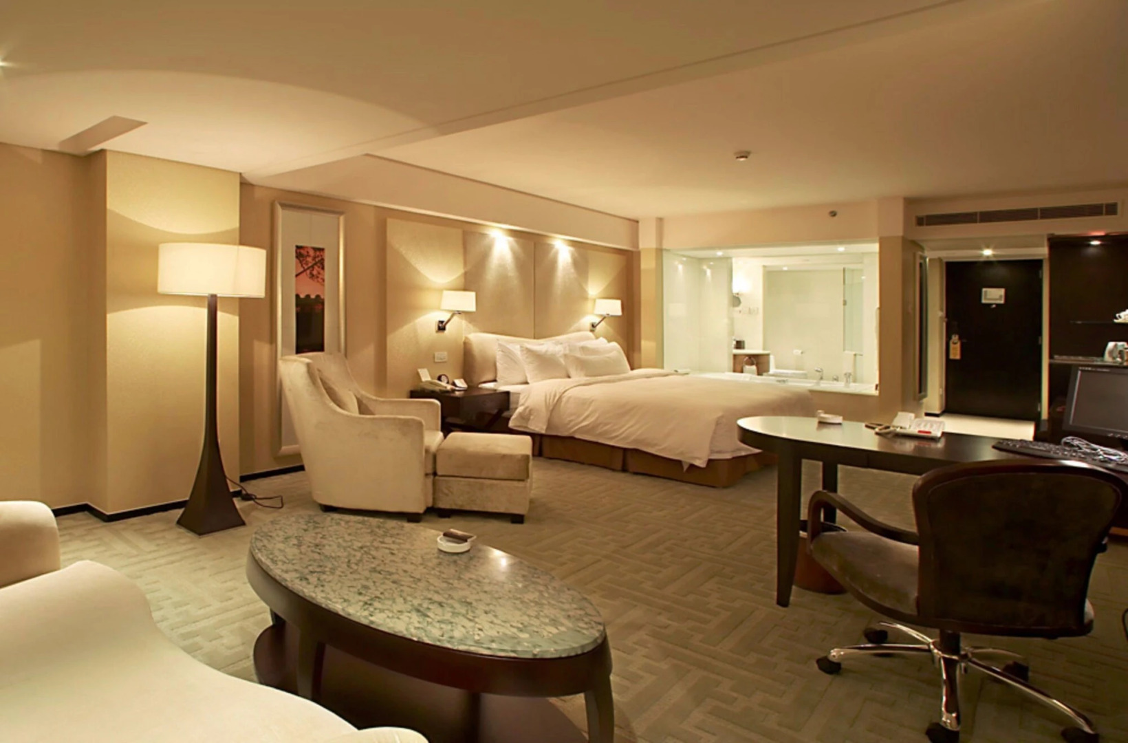 The Lake View Hotel Beijing