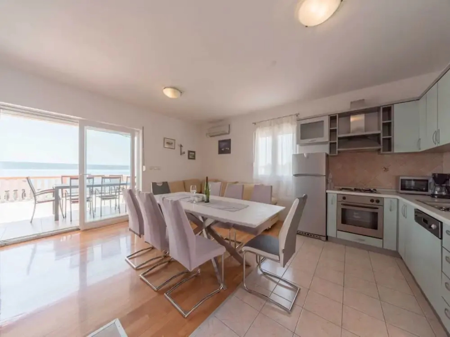 Spacious Holiday Home With sea View Terraces , Heatable Pool, 70m From the sea