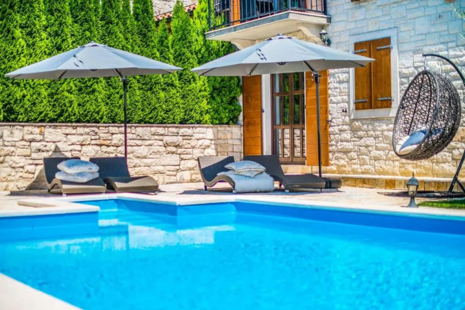 Villa White Stone