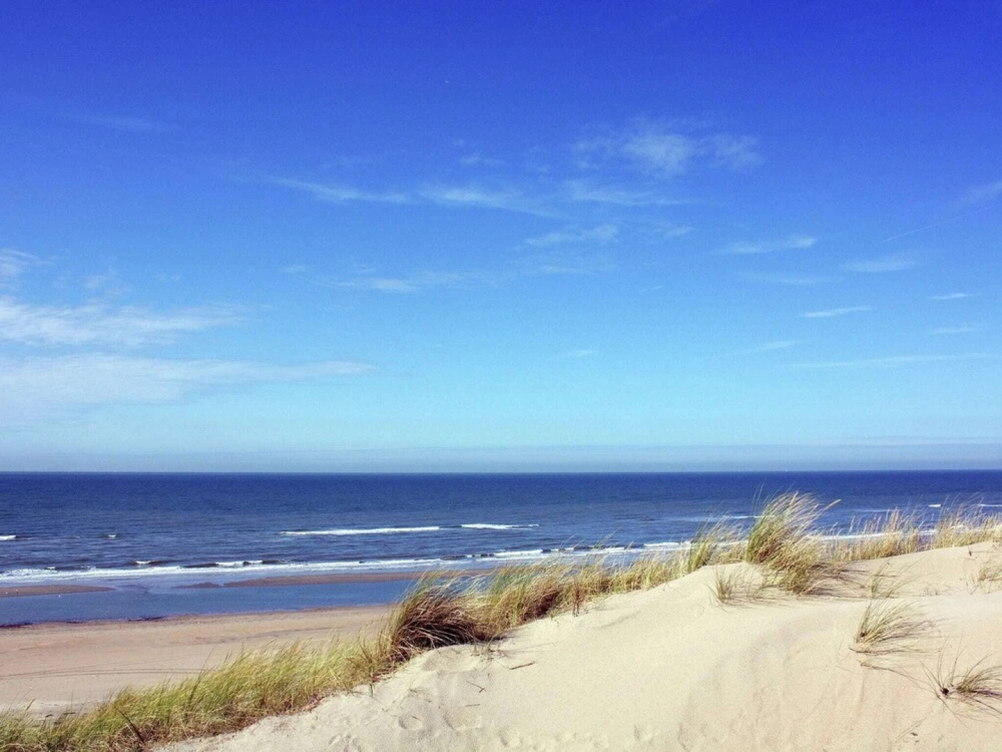 Luxurious Holiday Home with Hot Tub in Noordwijk