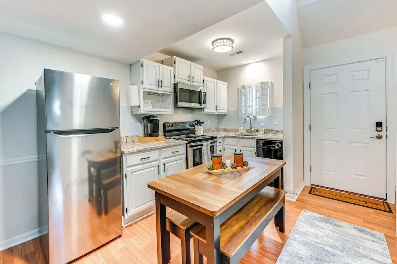 1 Mi to Mohegan Sun: Studio w/ Pool Access