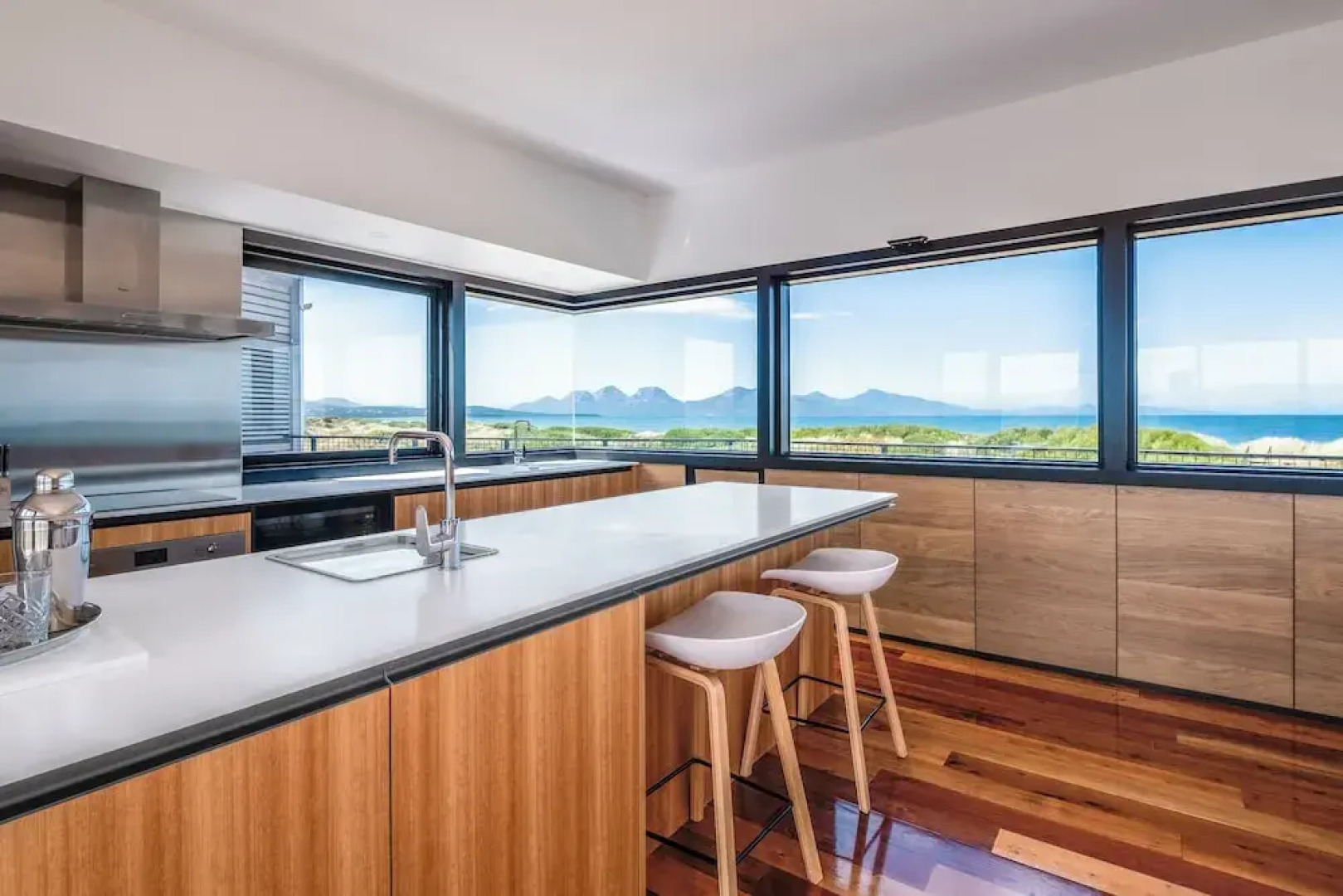 Elements - Freycinet Holiday Houses