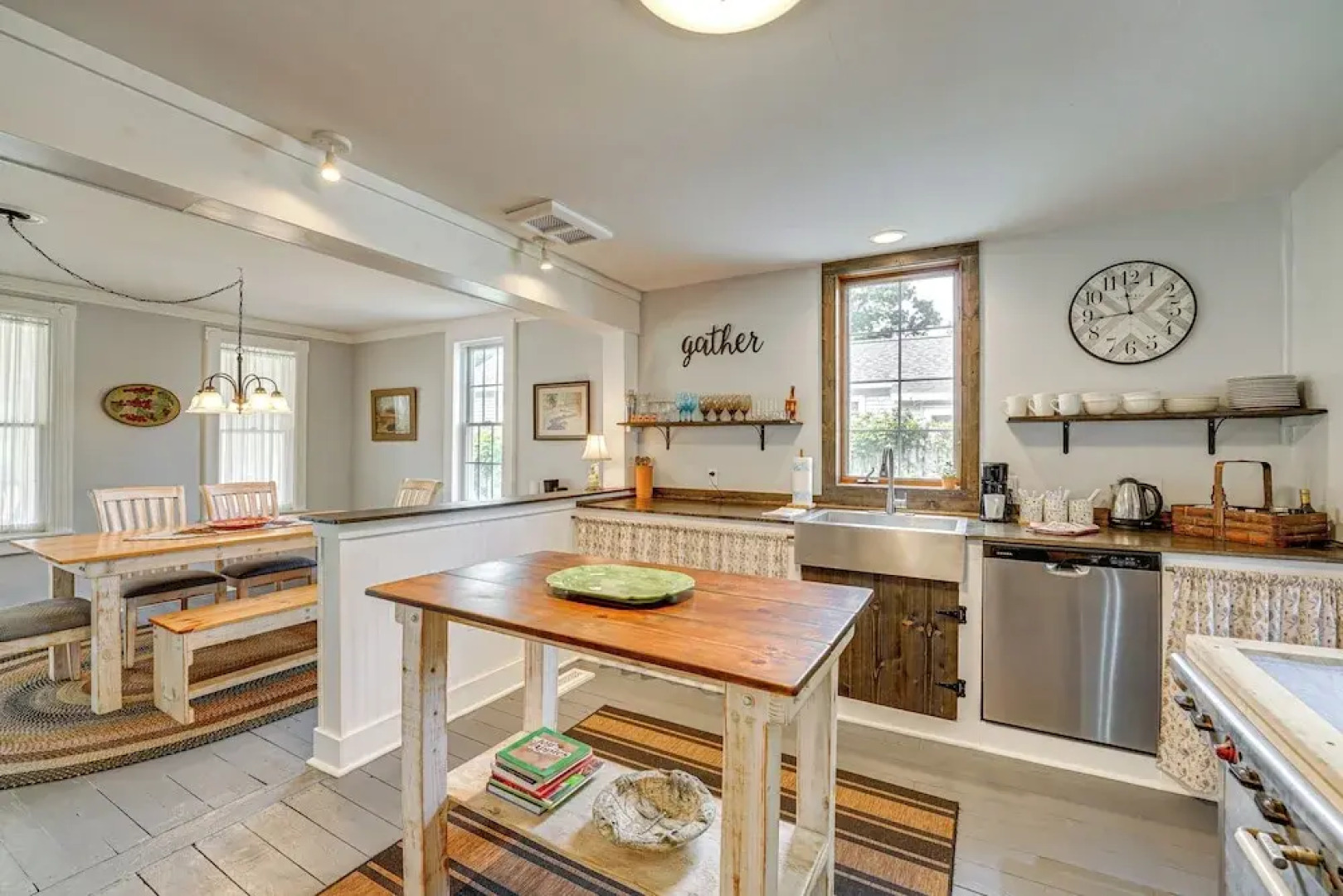 Spacious Vintage Gem w/ Sunroom in Manistee!