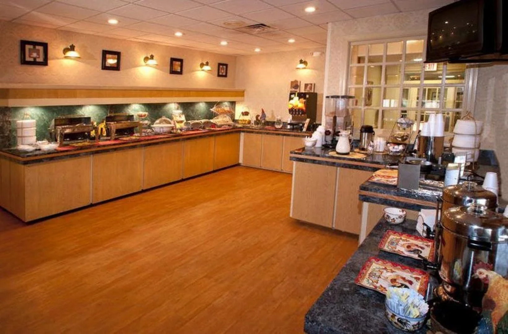 Point Plaza Suites at City Center