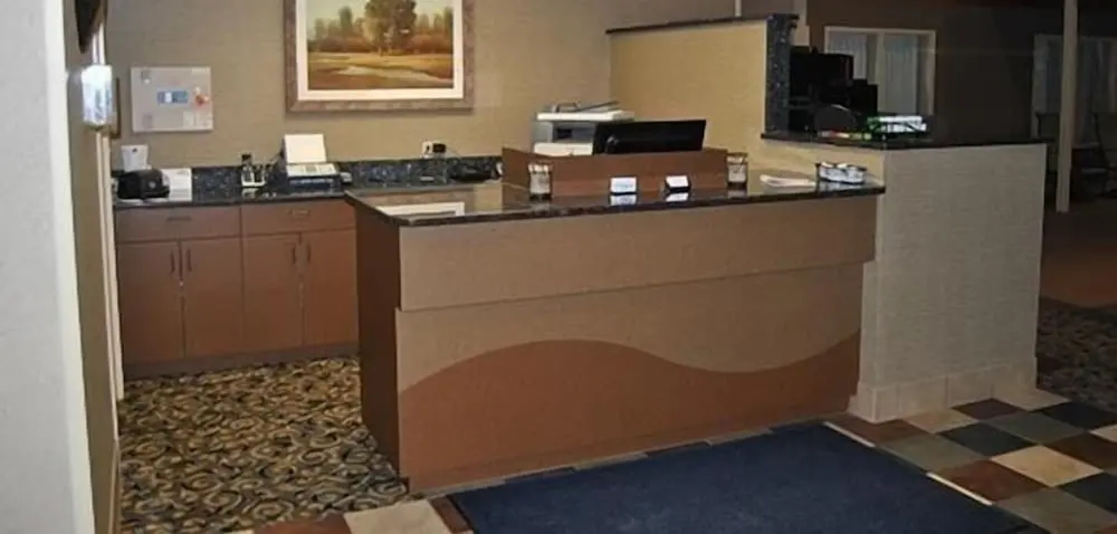 C'mon Inn Thief River Falls