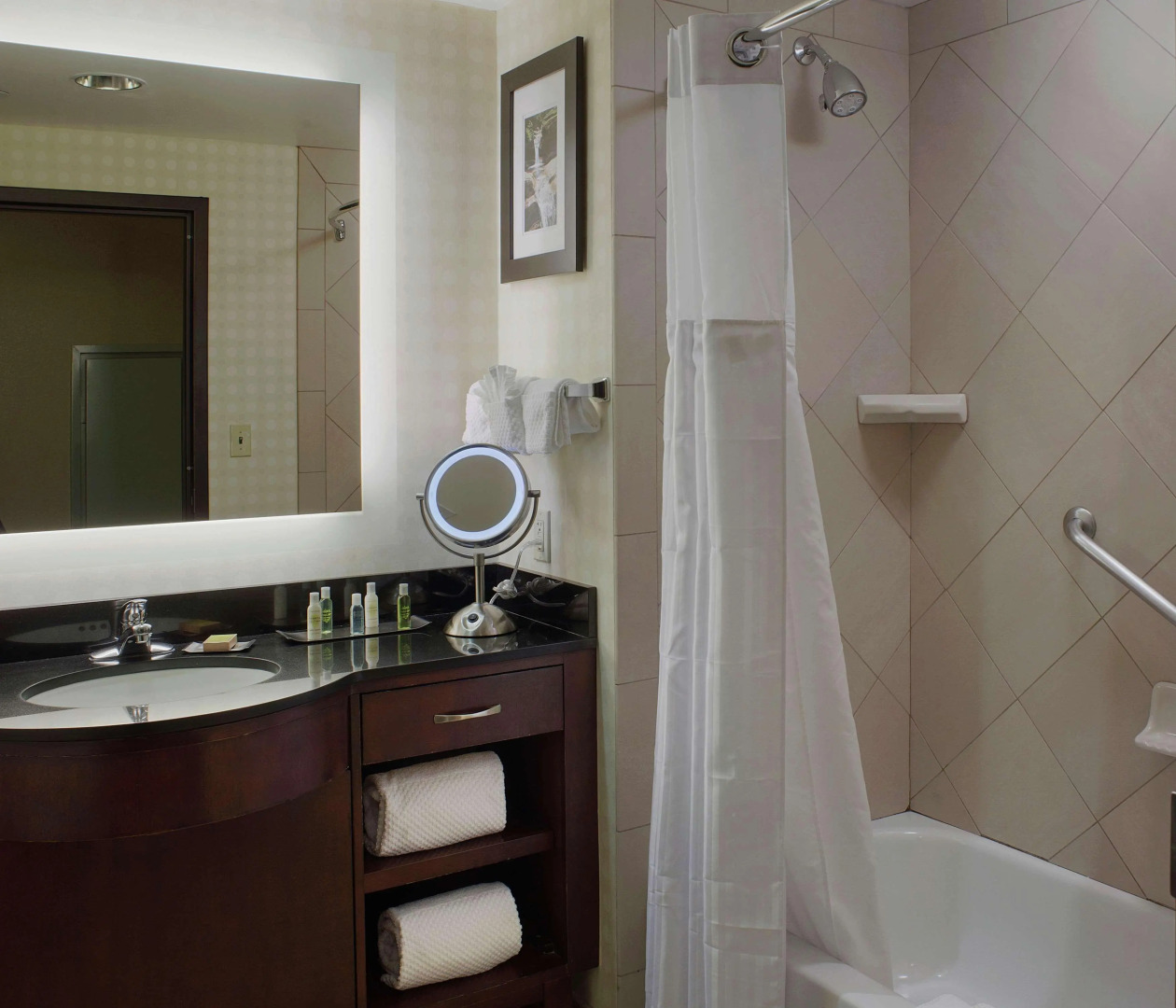 DoubleTree Suites by Hilton Bentonville