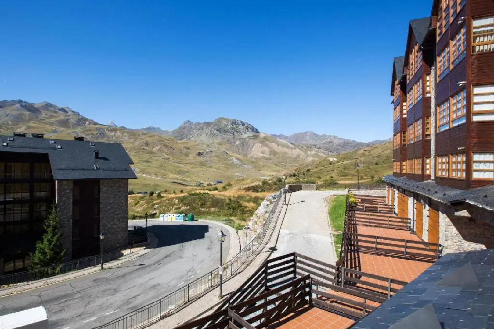 Lanuza ✪ Garaje. A 5 minutos andando del Reloj de Formigal