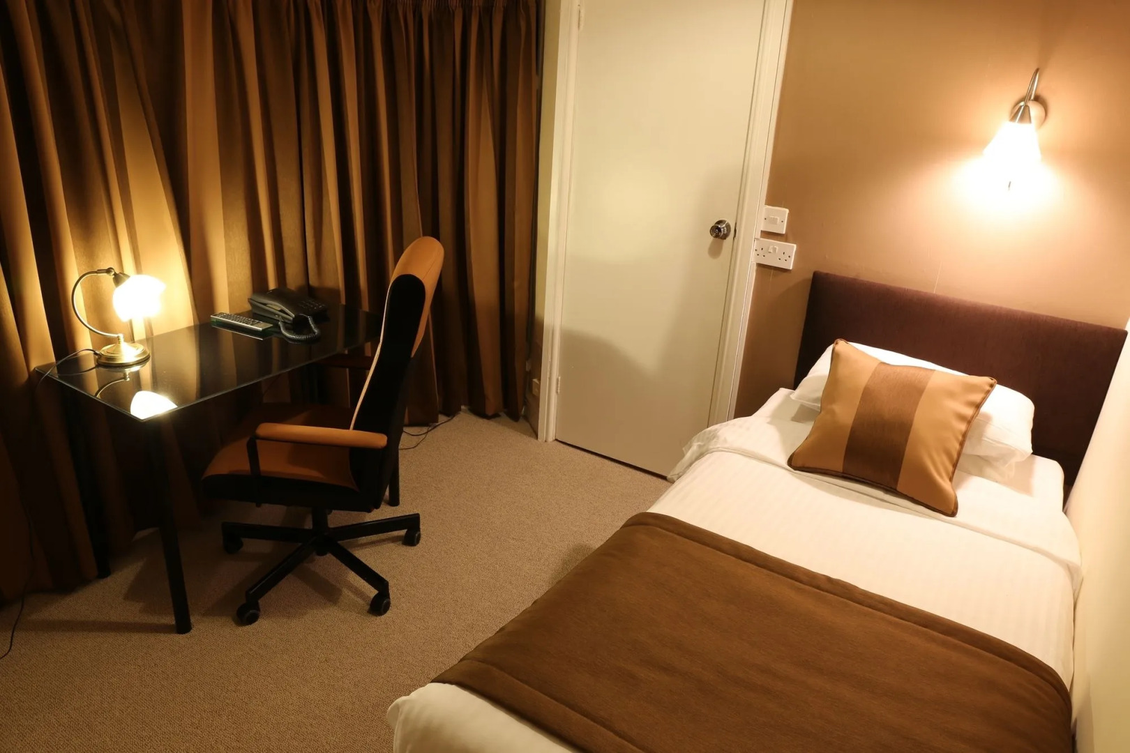 The Cedars Hotel, Loughborough