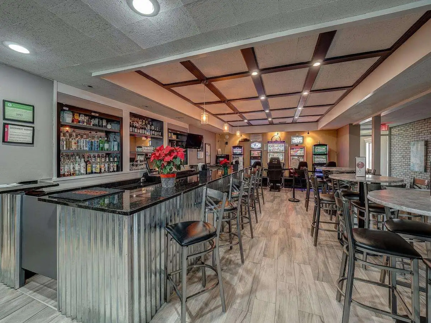 Eastlake Suites Hotel & Conference Center By OYO Urbana