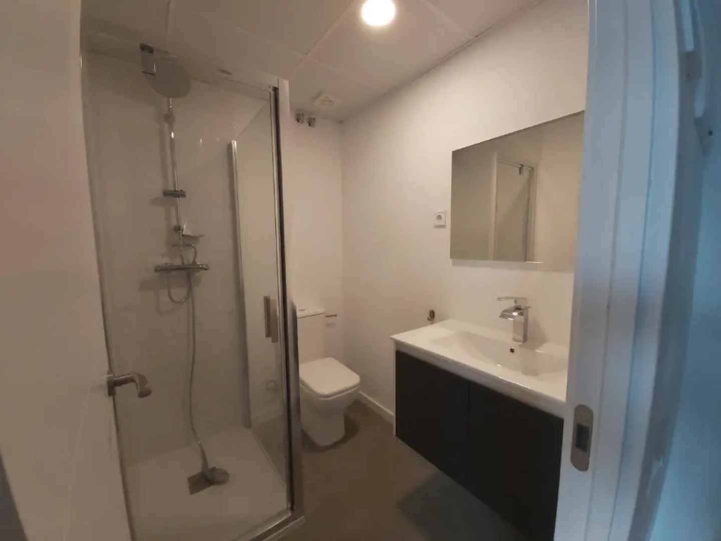 Acero y Piedra Apartamentos con jardín