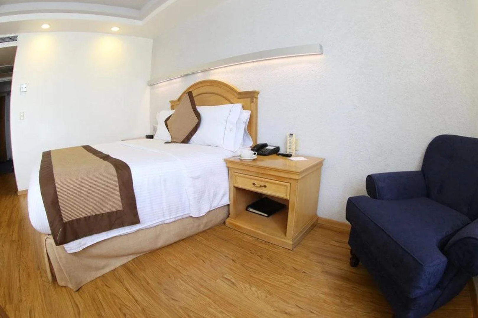 Hotel Horizon and Convention Center