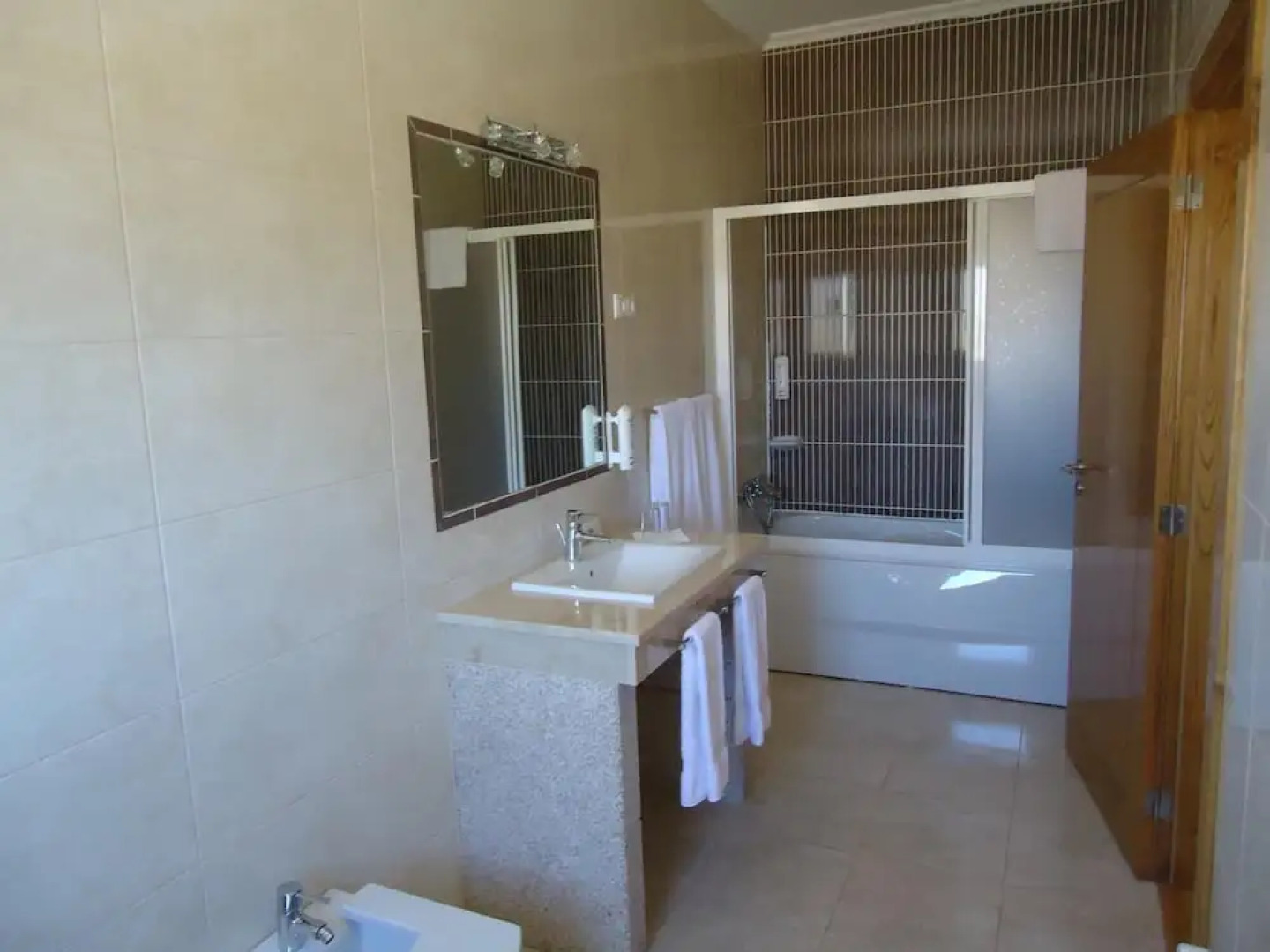 Hotel Encostas De Nantes