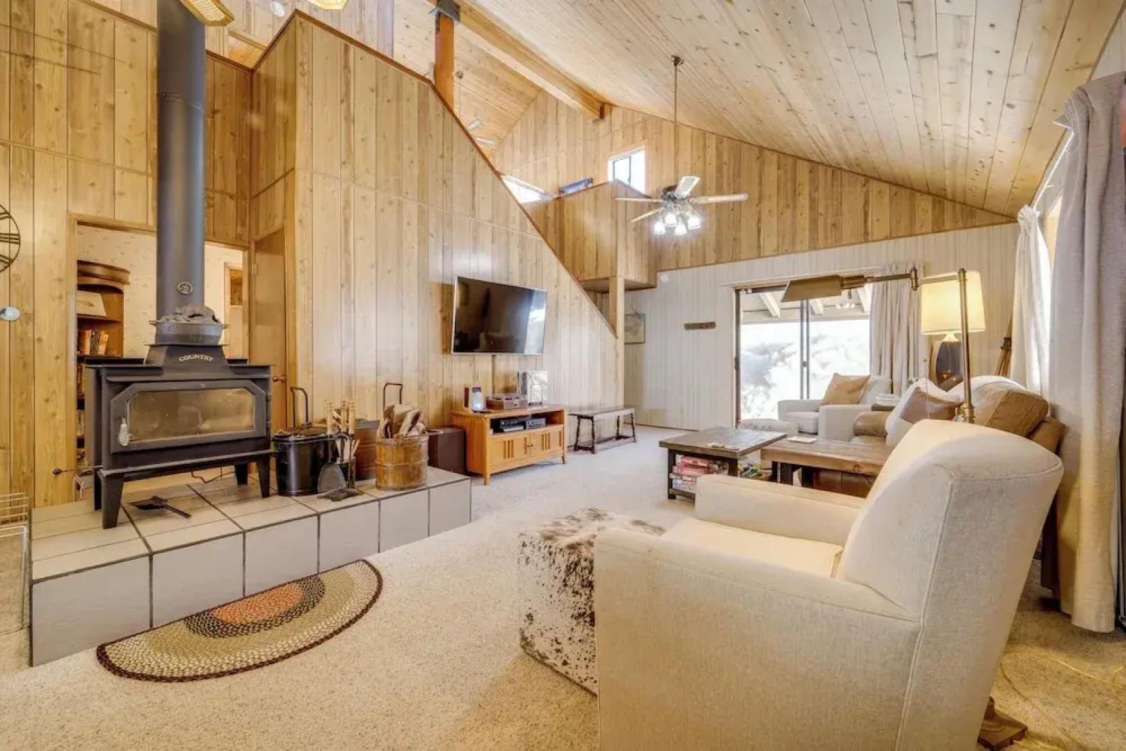 6 Mi to Sugar Bowl Resort: Soda Springs Cabin!