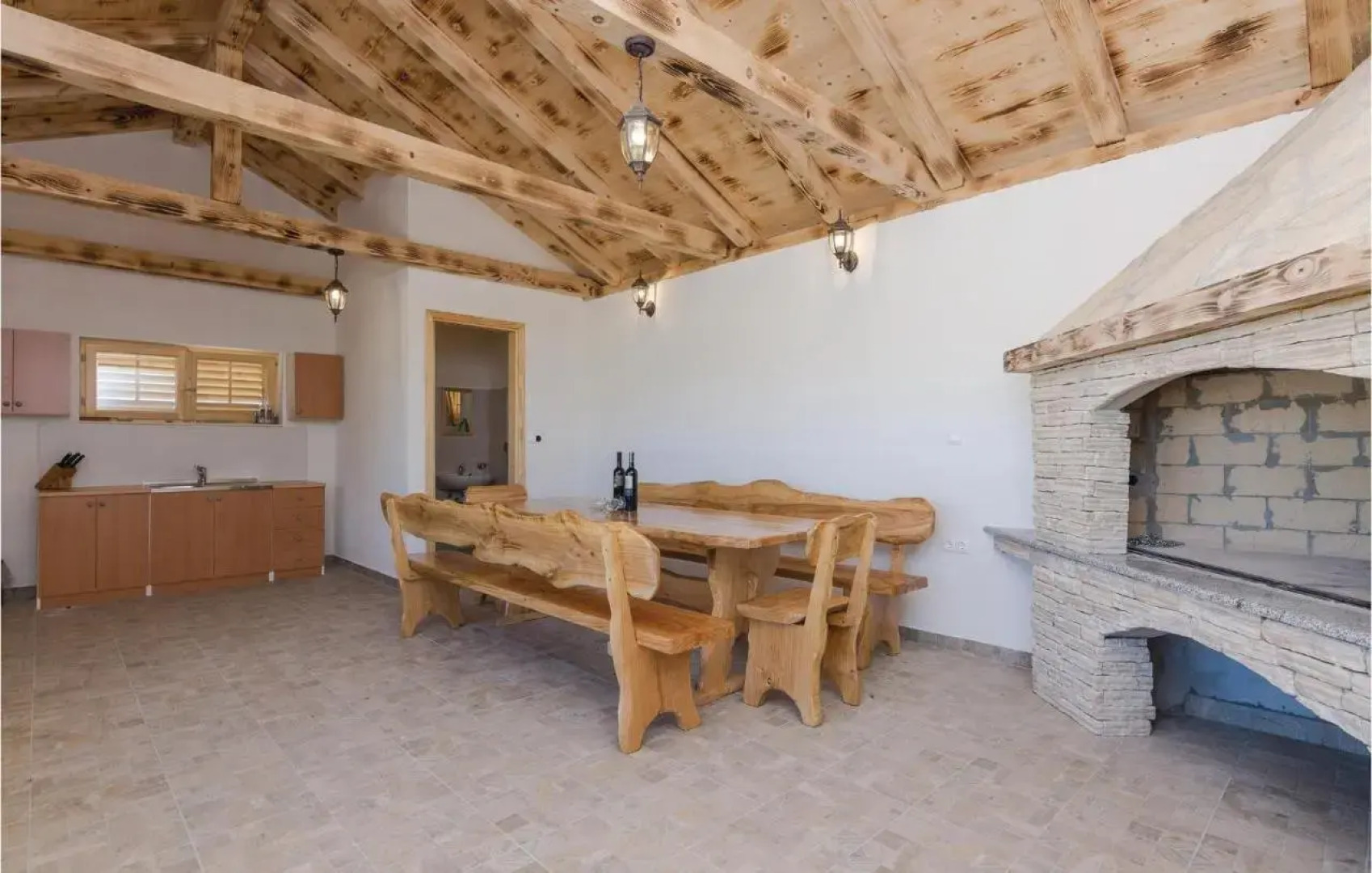 Four-Bedroom Holiday Home in Suhovare