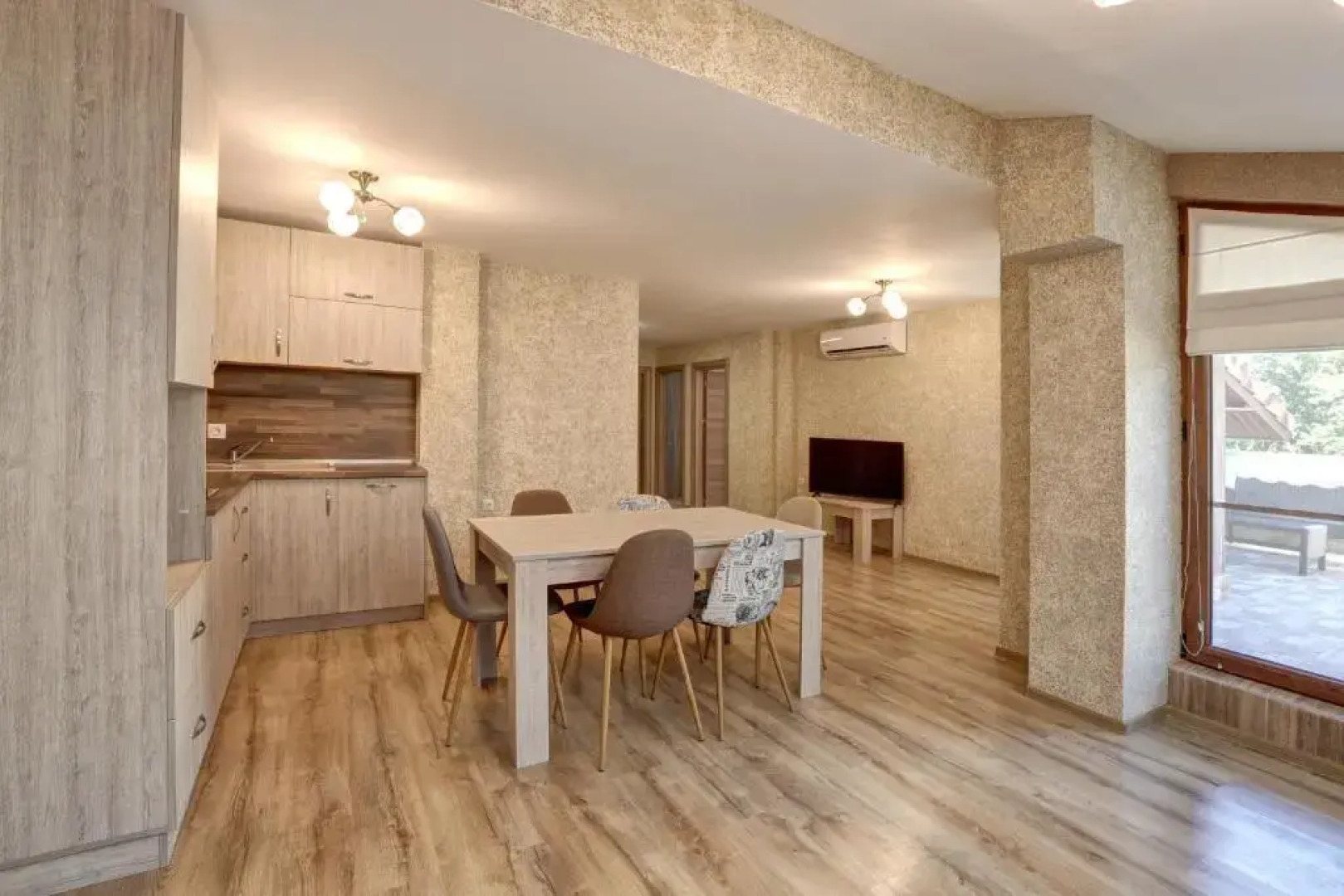 Complex Hunter's Beach