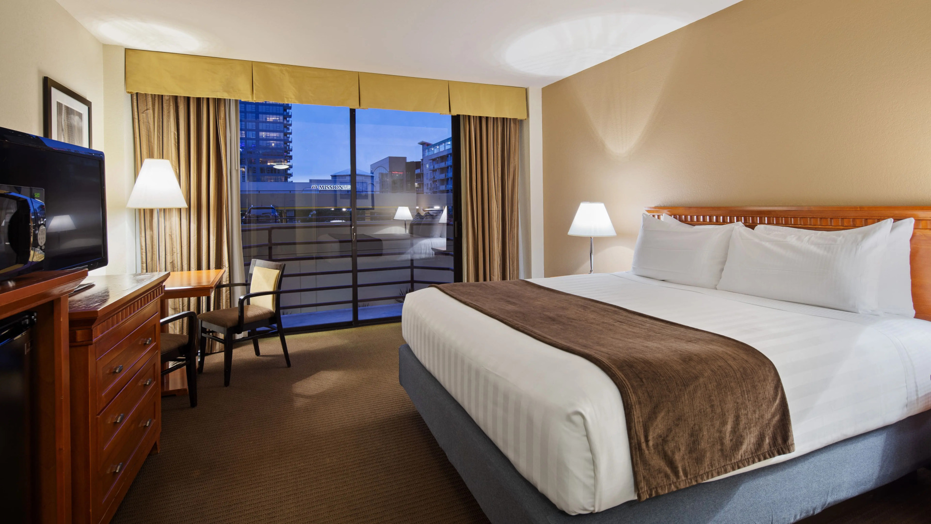 Best Western Plus Bayside Inn