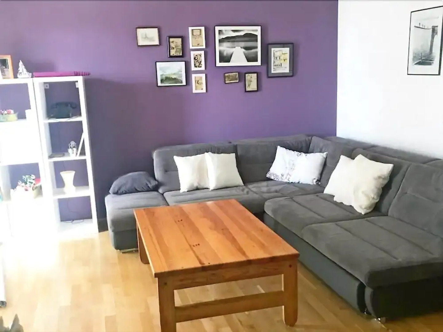 Apartments and Rooms Mladenka