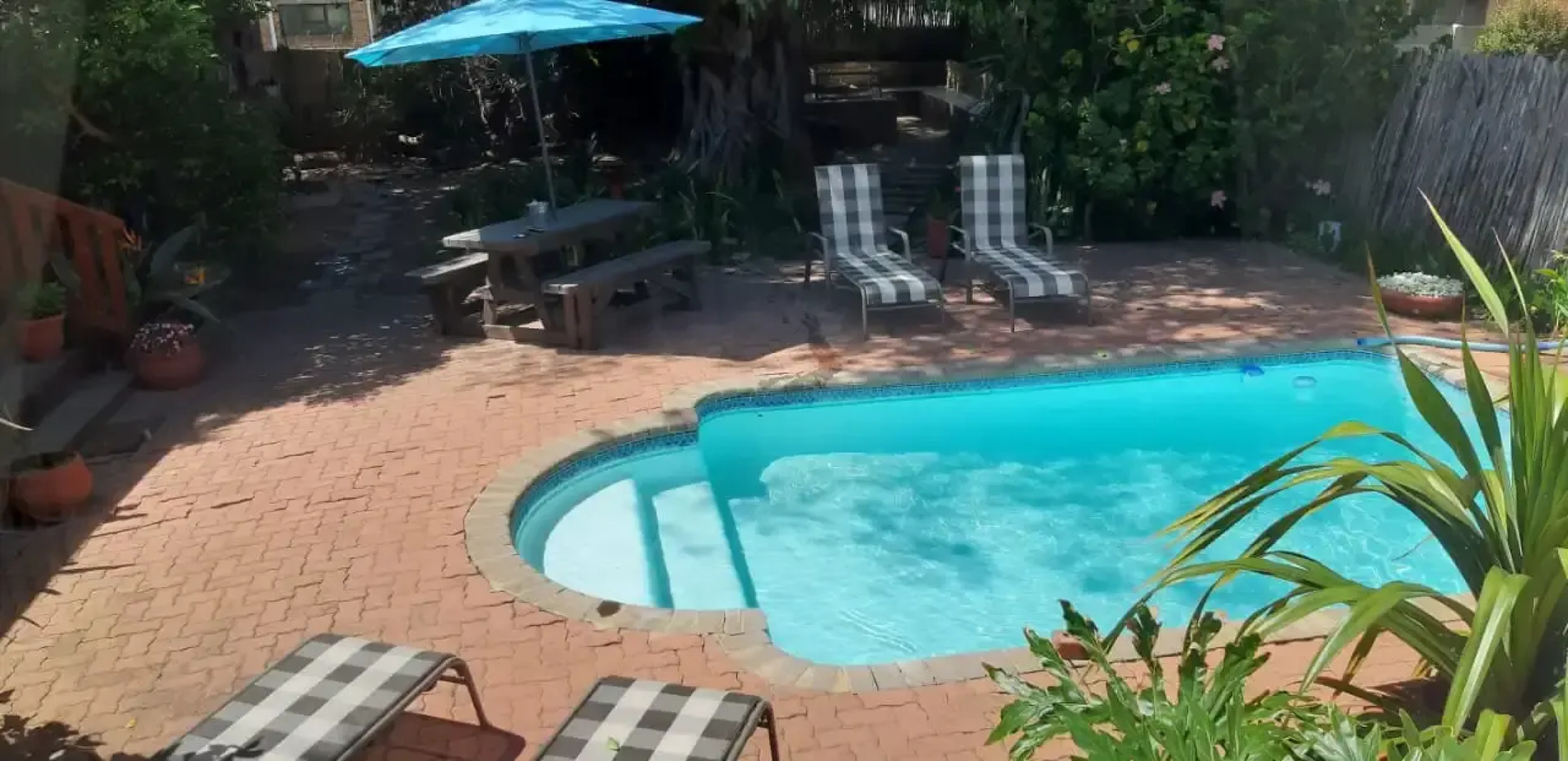 Aquarius Bed And Breakfast