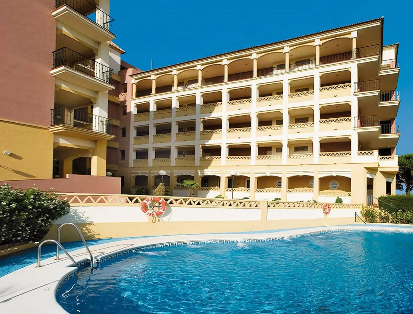 Leo Isla Canela Selection